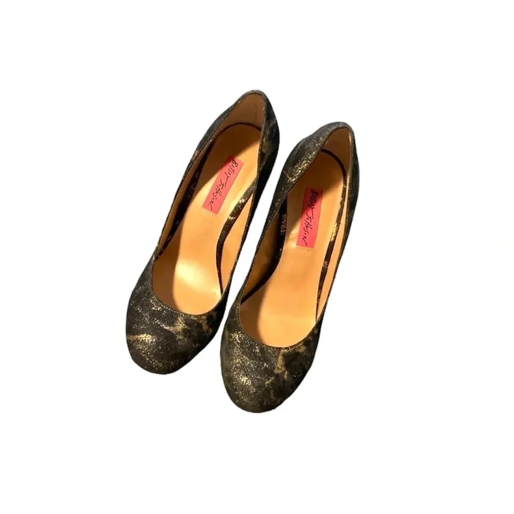 BETSEY Johnson High Heels - Picture 2 of 3
